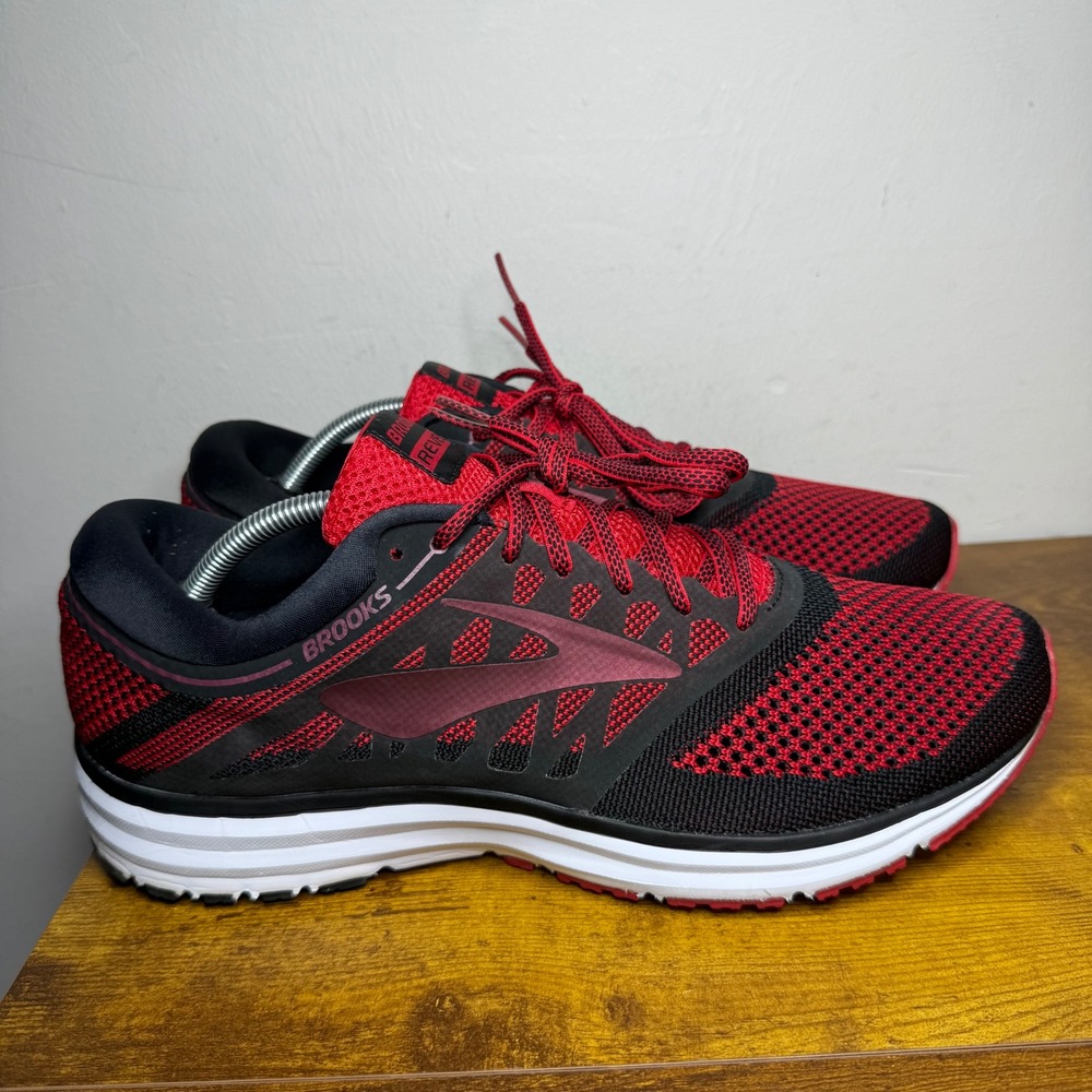 Brooks Revel Running Shoes Men Size 11.5 Red Black 1102601D669